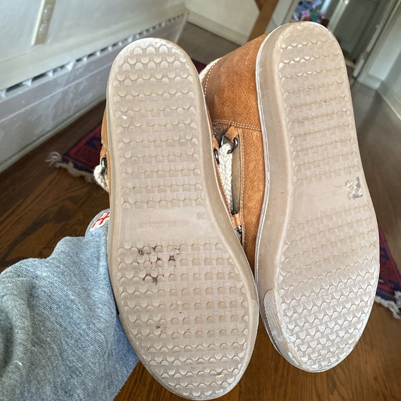 Isabel Marant nowles shearling boots - Picture 5 of 7